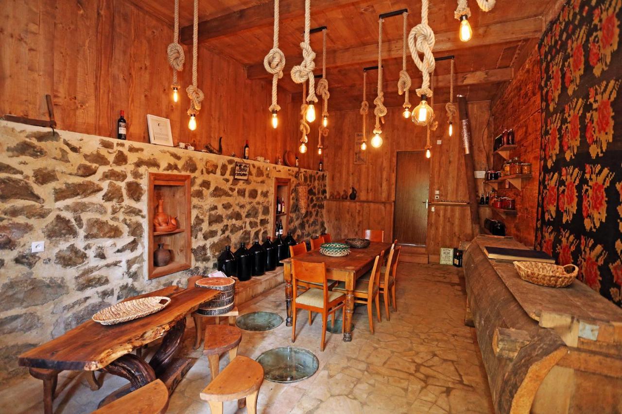 Sadmeli Winery Hotel Ambrolauri Exterior photo